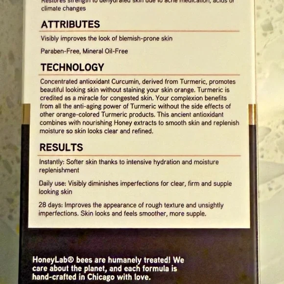 Turmeric & Manuka Honey Facial Oil - Gold and White - Picture 2 of 4